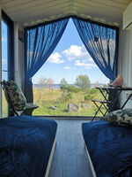 «Домик на скале» с двумя односпальными кроватями, Этнопарк Лопский берег, Кемь