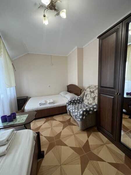 Стандартный 3-местный (с балконом)