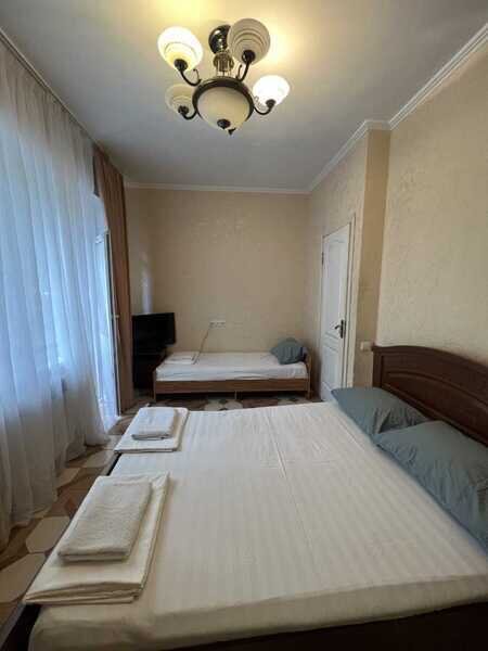 Стандартный 3-местный (с балконом)