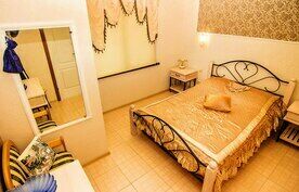 Одноместная комната "Коломбо", База отдыха Усадьба рыцаря Эдварда Остера «Дом дракона», Черноморское