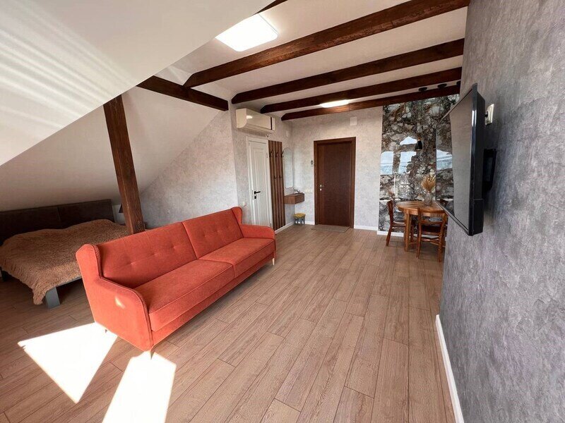 Номер 401 5-местный 2-комнатный (мансарда)