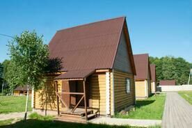 Бревенчатый дом Номера домов: 1 - 7, Турбаза Летучий корабль, деревня Малые Савки