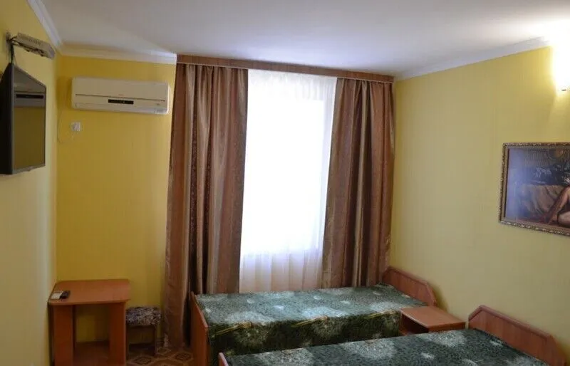 Полулюкс 6-местный 2-комнатный