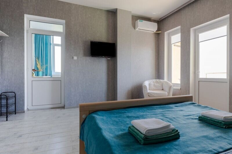 Люкс 2-местный 2-комнатный (с балконом)