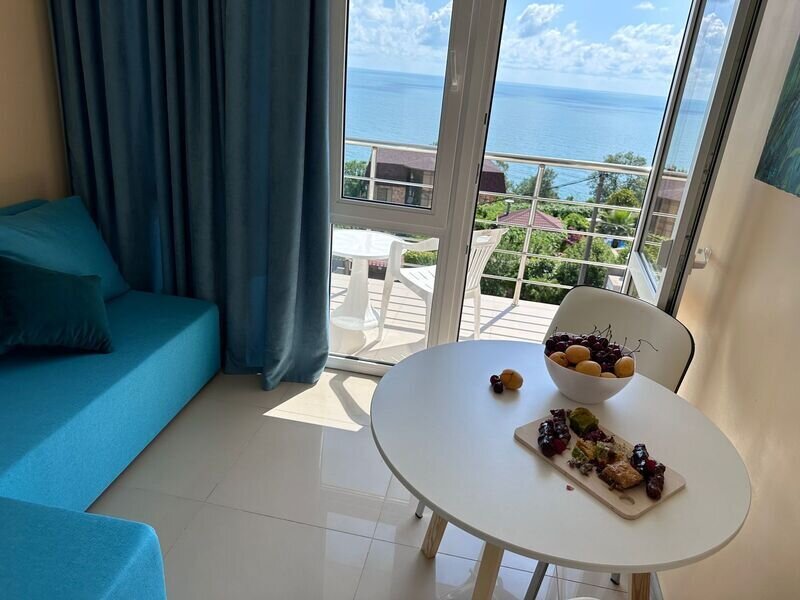 Семейный 2-местный 2-комнатный (с балконом)