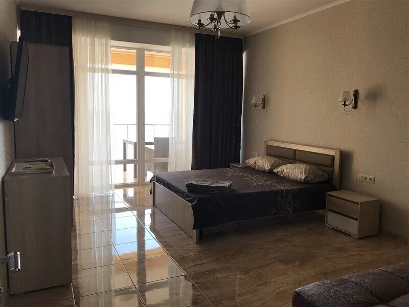 Люкс 5-местный 2-комнатный №12 (вид на море)