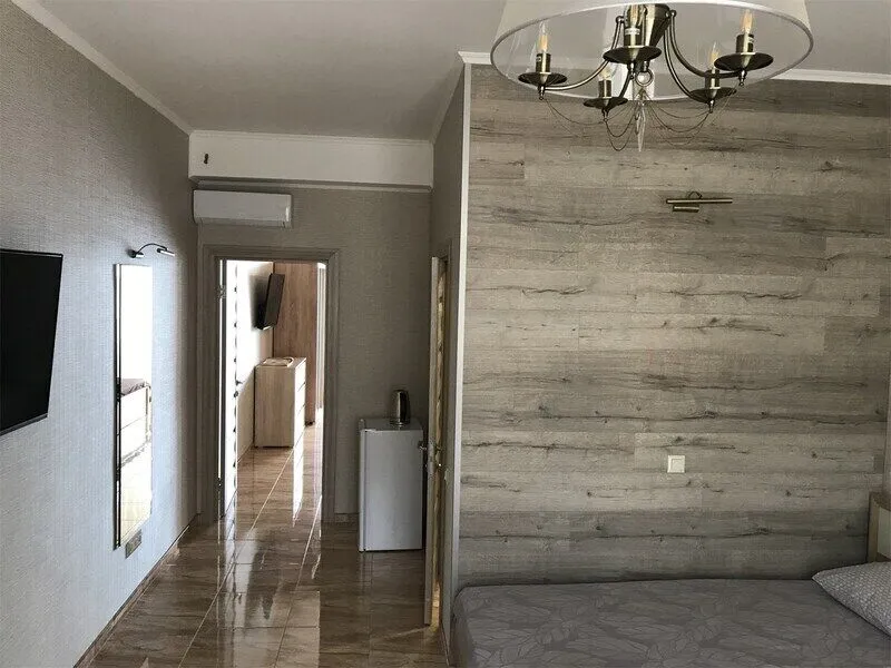 Люкс 5-местный 2-комнатный №12 (вид на море)