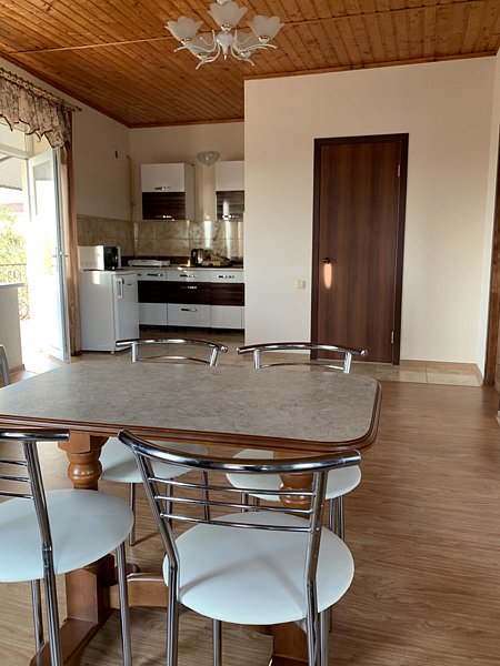 Люкс 4-местный 2-комнатный корпус (5,6 корпус) (8)