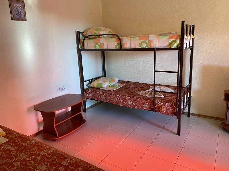 Стандартный 4-местный с двухъярусной кроватью (1 корпус) (2)