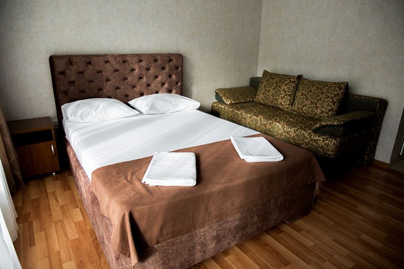 Стандартный 2-местный 1-конатный (с диваном)