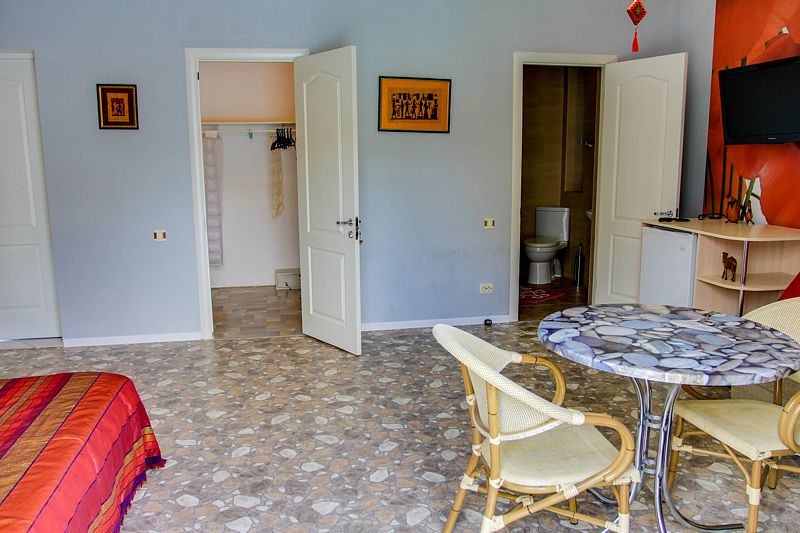 Семейный 4-местный Маки