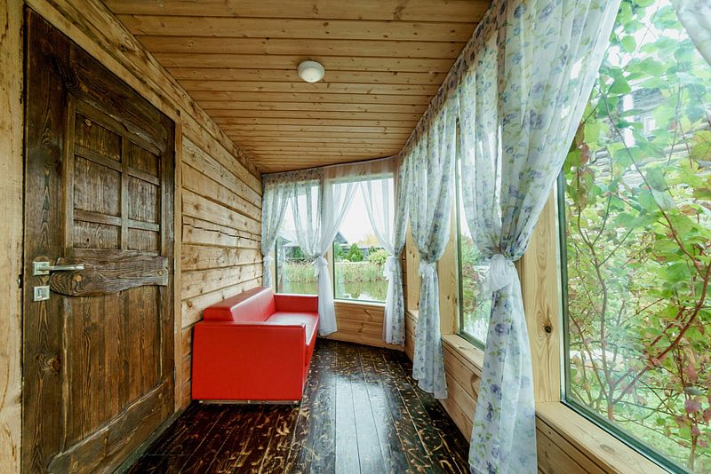 Коттедж 6-местный 2-комнатный Золотая осень