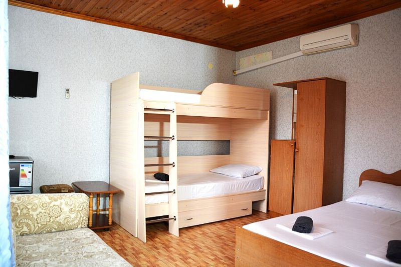 Стандартный 4-местный 1-комнатный