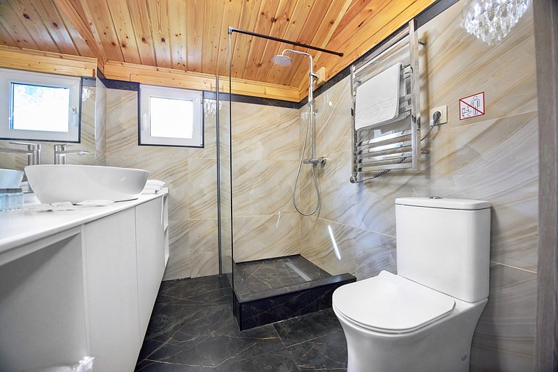 Дом Романтика 4-местный 1-комнатный (с купелью)