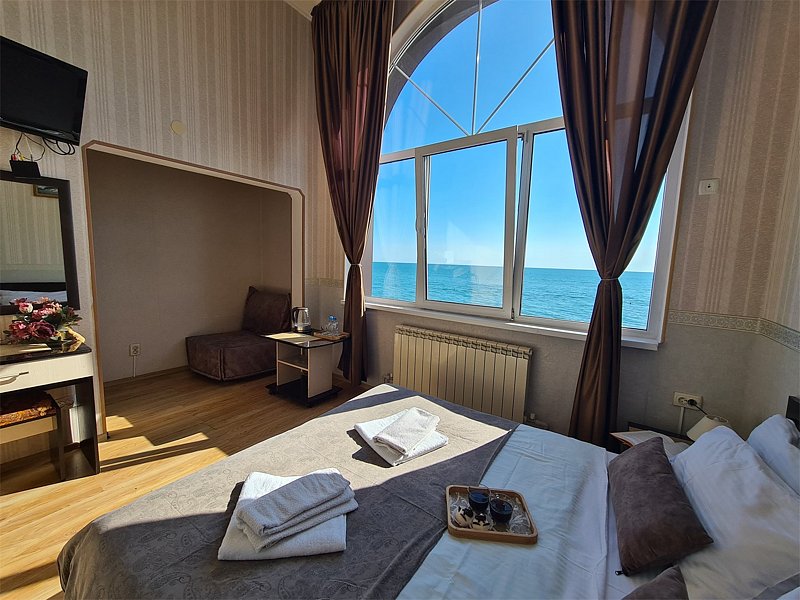 Стандартный 3-местный 1-комнатный (с видом на море)