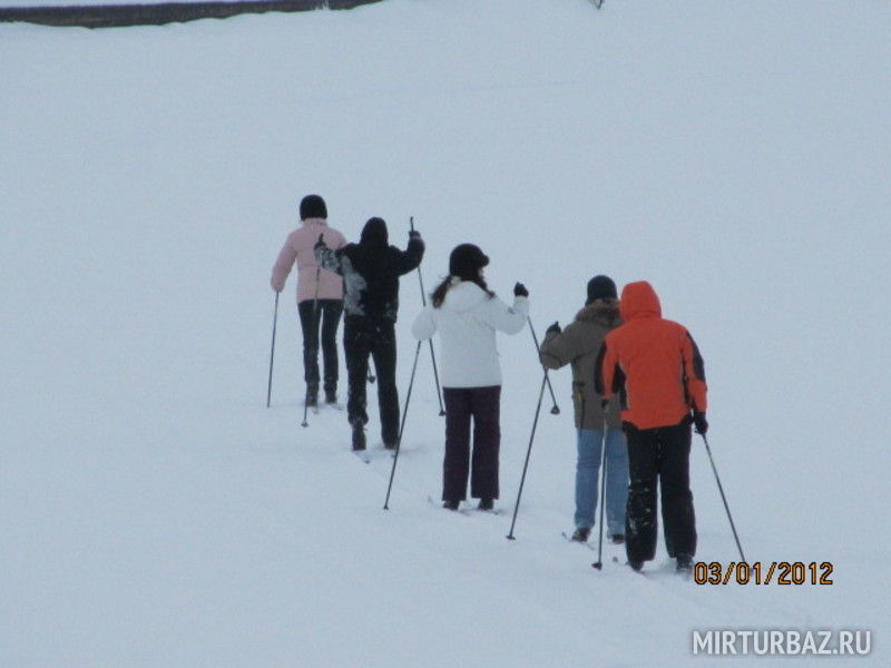 катание на лыжах