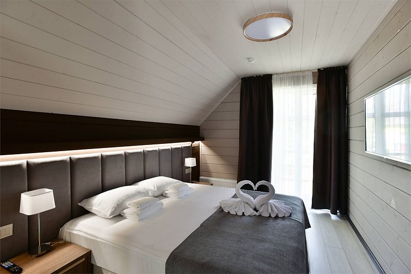 Коттедж 4-местный 2-комнатный (Сокол)