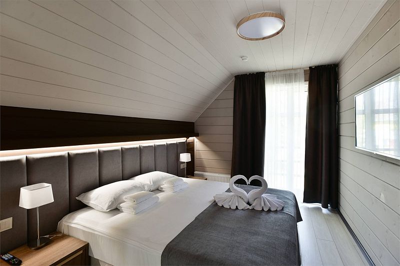 Коттедж 4-местный 2-комнатный (Сокол)