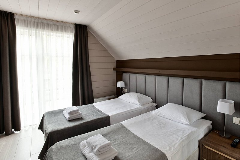 Коттедж 4-местный 2-комнатный (Сокол)