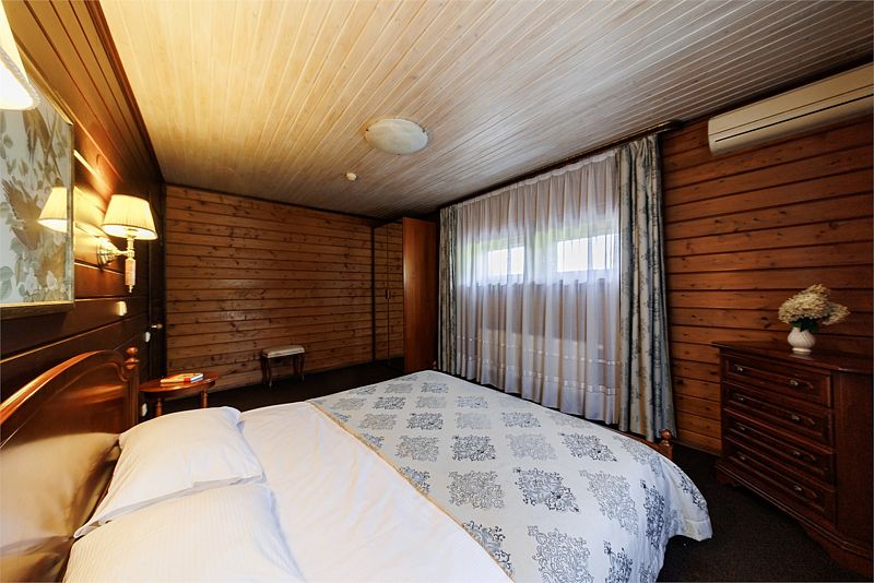 Коттедж 8-местный 4-комнатный (Посол)