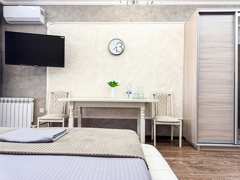 Люкс 2-местный (с балконом, вид на сосны)