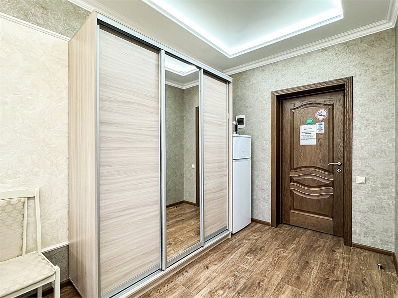 Люкс 2-местный (с балконом, вид на сосны)