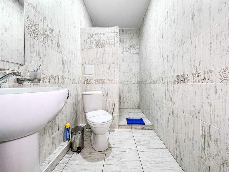 Люкс 4-местный 2-комнатный (с балконом, вид на сосны)