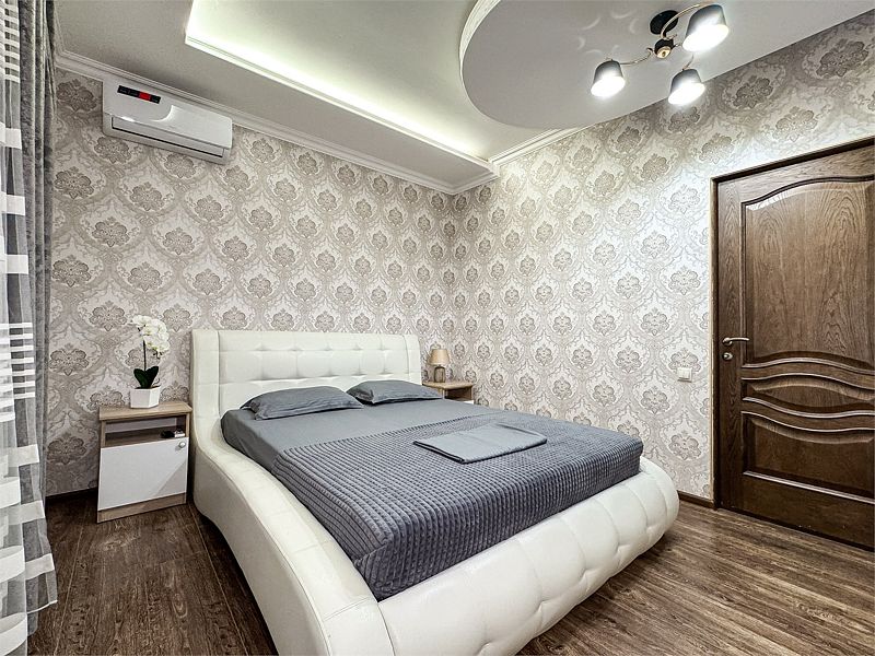 Люкс Супер 6-местный 2-комнатный (с балконом, вид на сосны)