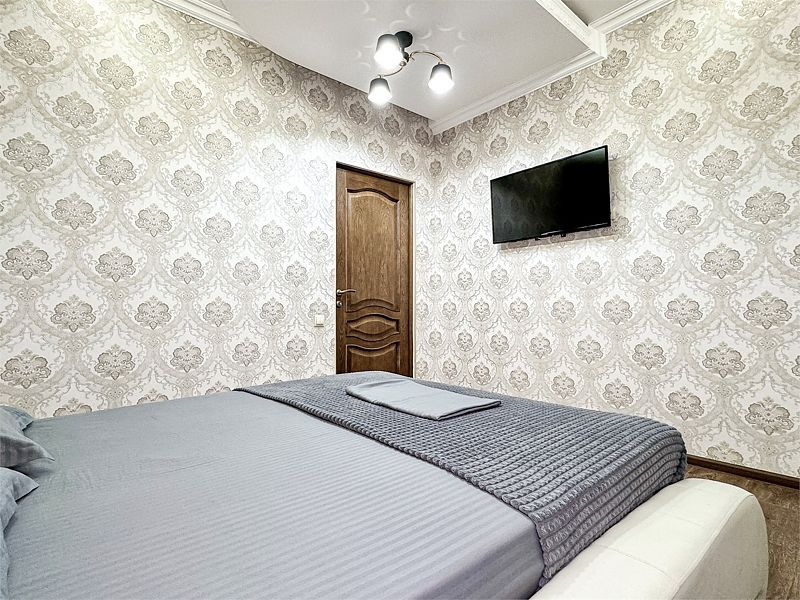 Люкс Супер 6-местный 2-комнатный (с балконом, вид на сосны)