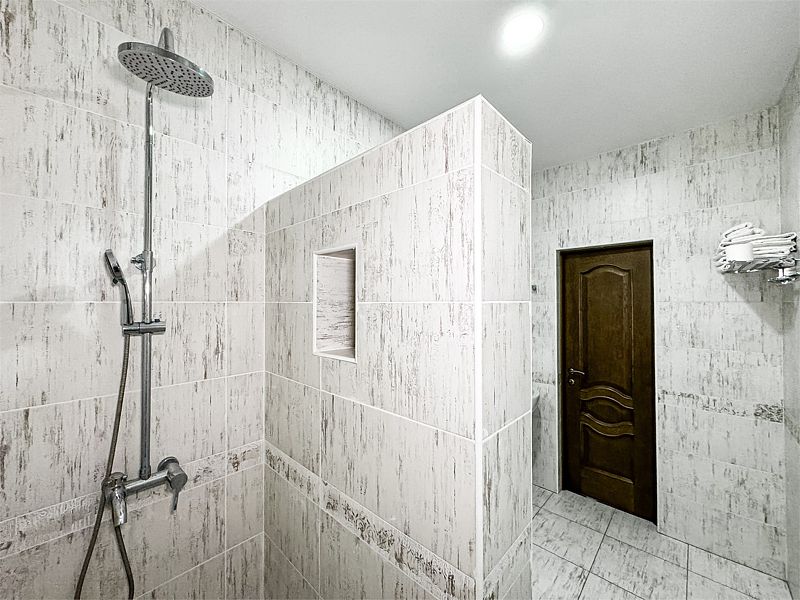 Люкс Супер 6-местный 2-комнатный (с балконом, вид на сосны)