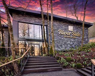 Глэмпинг RIVER SIDE Resort & Spa