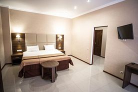 Номер Семейный Стандарт №21 с 2 комнатами, Гостевой дом Орлиное гнездо, Архыз