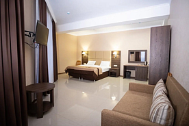 Номер Улучшенный Стандарт №25 с балконом, Гостевой дом Орлиное гнездо, Архыз