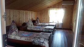 Номер "Улучшенный" 3 односпальные кровати, База отдыха и рыбалки Клёвое местечко, Камское Устье