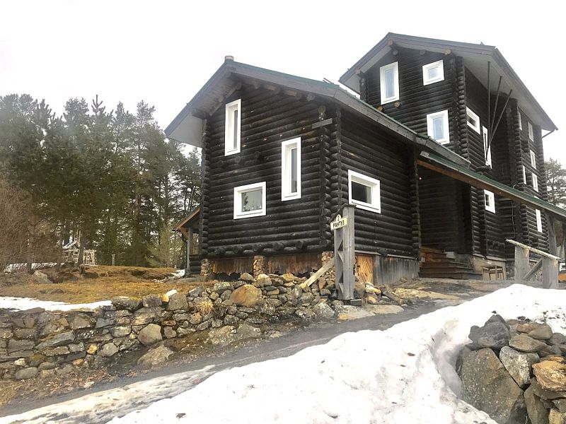 Шале на Скале с Видом на Озеро, поселок Рантуэ, Республика Карелия