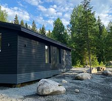 Четырёхместное бунгало с видом на сад 2 двуспальные кровати, Гостевой дом Йокихутор, поселок Ихала