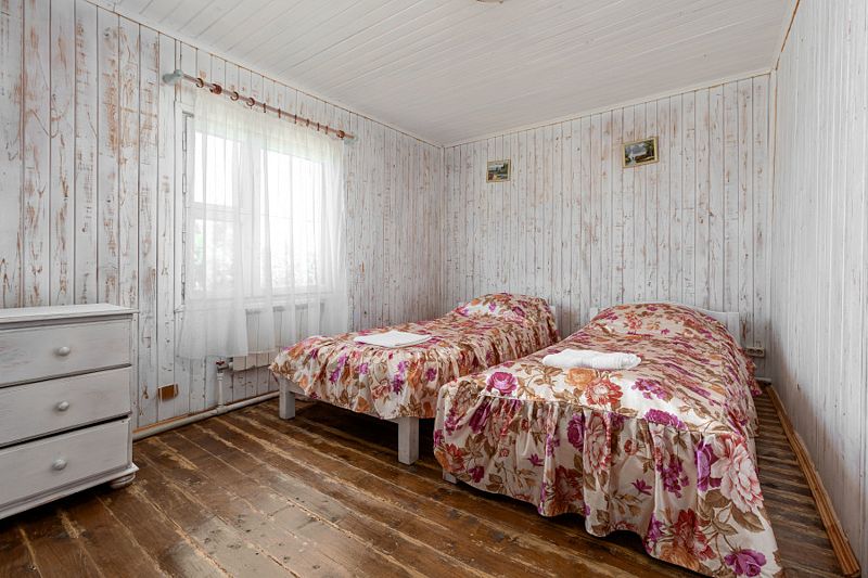 Домик Русский 6-местный 2-этажный (№1-6)