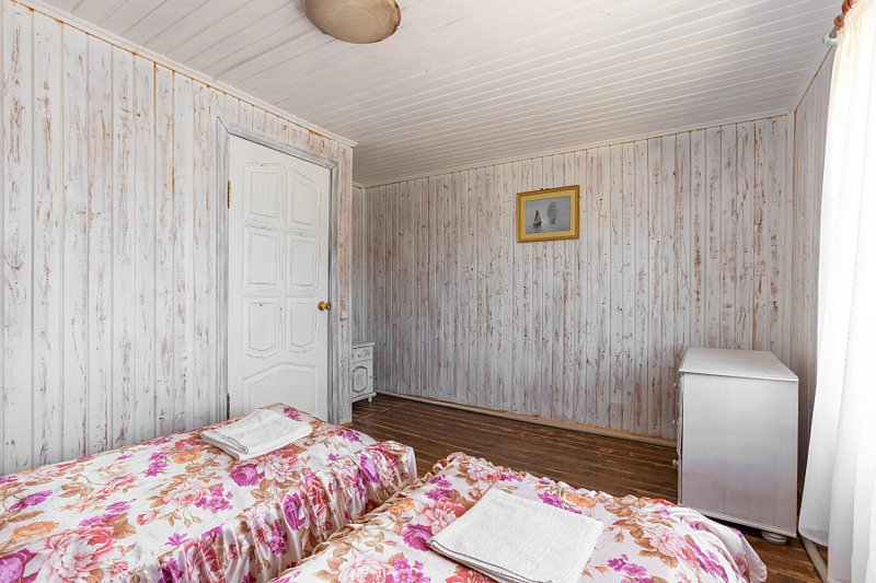 Домик Русский 6-местный 2-этажный (№1-6)