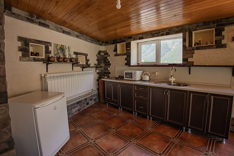 Стандартный 4-местный 2-комнатный (верхний дом, с панорамным видом)