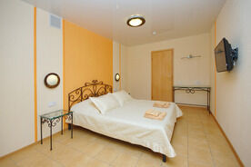 2-местный номер с 2-спальной кроватью №1-№3, База отдыха Уютная, Ульяновск