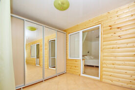 4-местный VIP-номер с двумя 2-спальными кроватями, База отдыха Уютная, Ульяновск