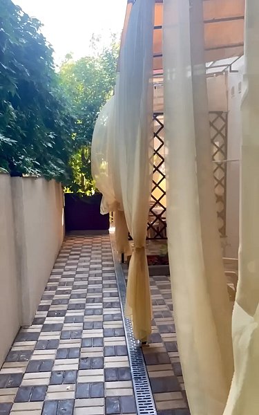 Апартаменты 4-местный (с собственным двориком)