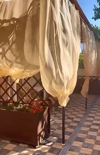 Апартаменты 4-местный (с собственным двориком)