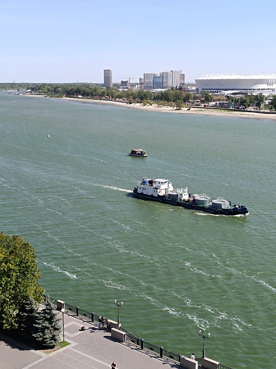 Фото 8 из отзыва о гостиничном комплексе Голубая Волна