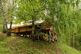 Тент с красивым видом из окна, Глэмпинг Урман кэмп, село Большой Кульбаш