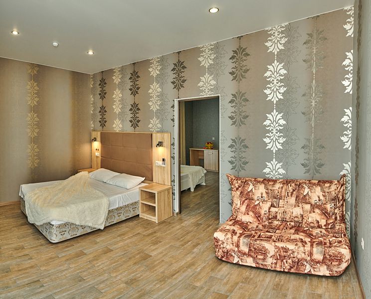 Джуниор Сюит 6-местный 2-комнатный ( с доп. местом)