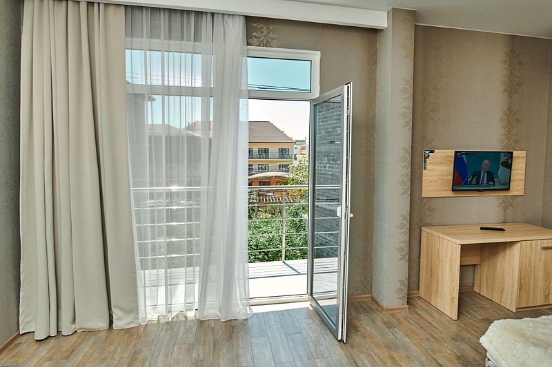 Джуниор Сюит 6-местный 2-комнатный ( с доп. местом)