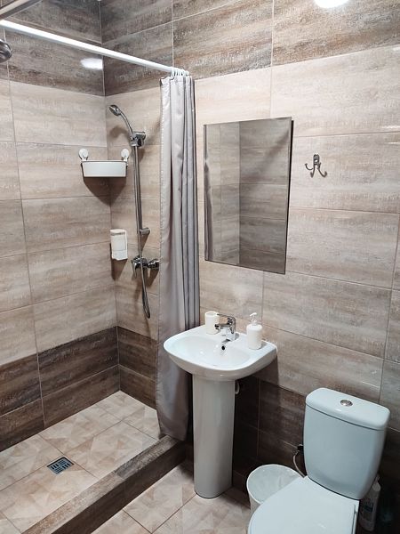 6-местный 2-комнатный