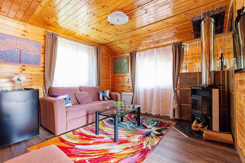 Дом 5-местный 2-комнатный у озера с купелью