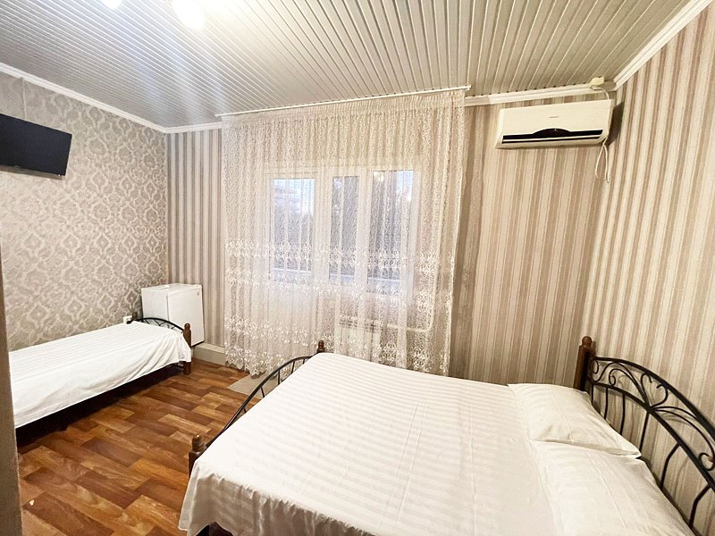 Стандартный 3-местный (с балконом)